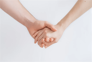 Chiropractic Care and Alternative Treatments for Cancer Pain - Holding Hands Pic