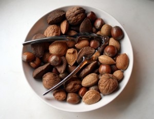 How Selenium Fights Cancer -nuts-1 Pic - Beat Cancer Blog